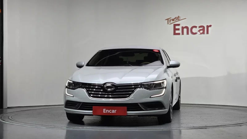 Renault SM6