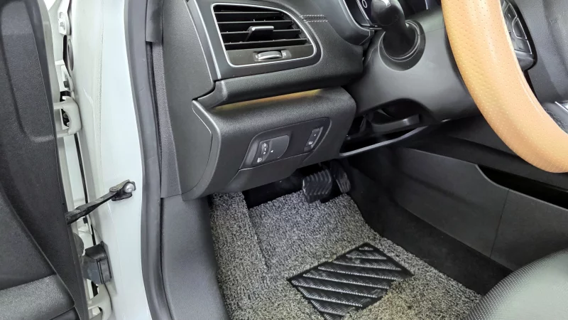 Renault SM6