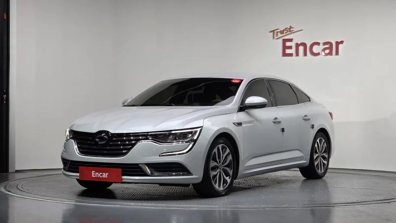 Renault SM6