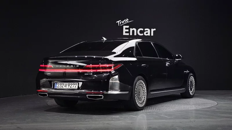 Genesis G90