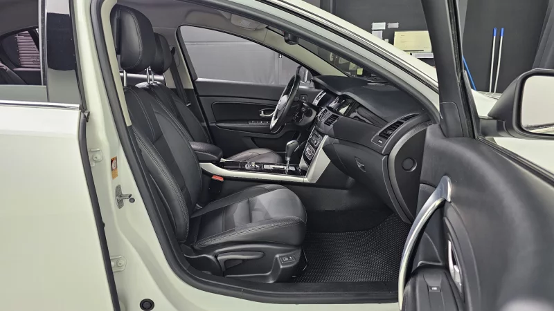 Renault SM5