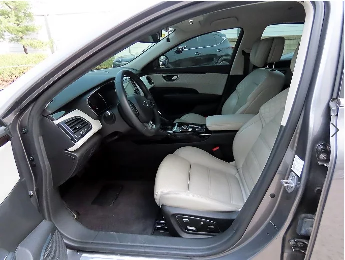 Renault SM6