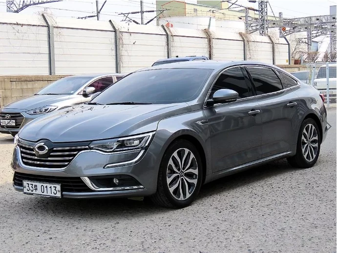 Renault SM6