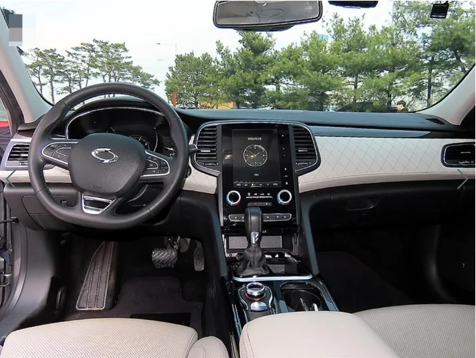 Renault SM6