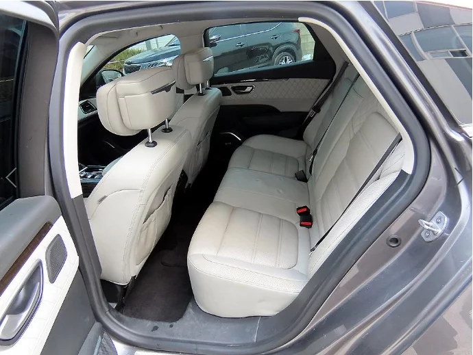 Renault SM6