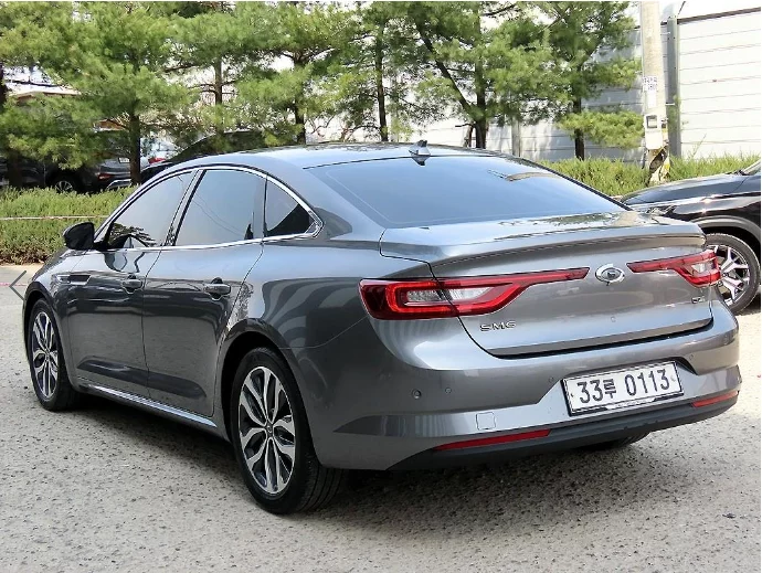 Renault SM6