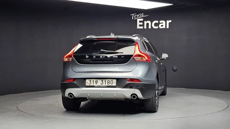 Volvo V40