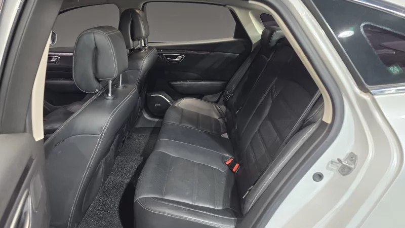 Renault SM6