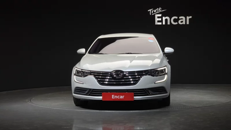 Renault SM6