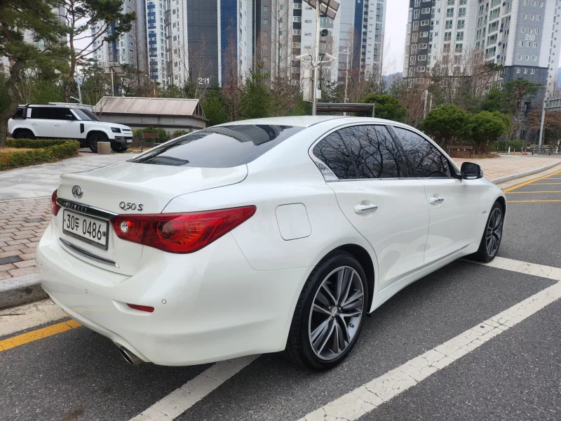 Infiniti Q50