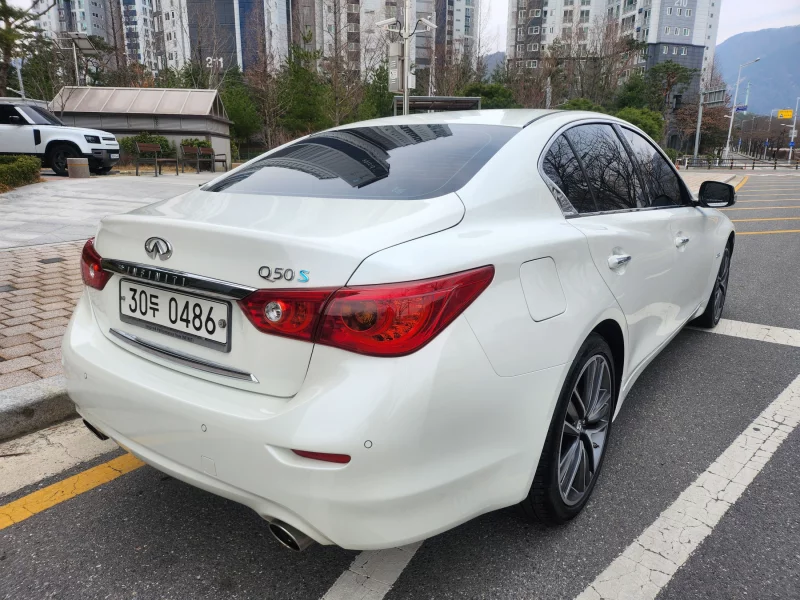 Infiniti Q50