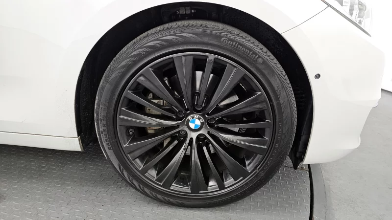 BMW 5-Series Gran Turismo