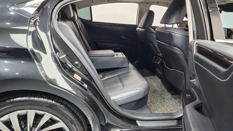 Lexus ES300h