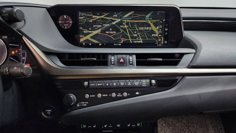 Lexus ES300h