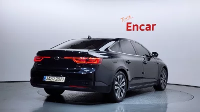 Renault SM6