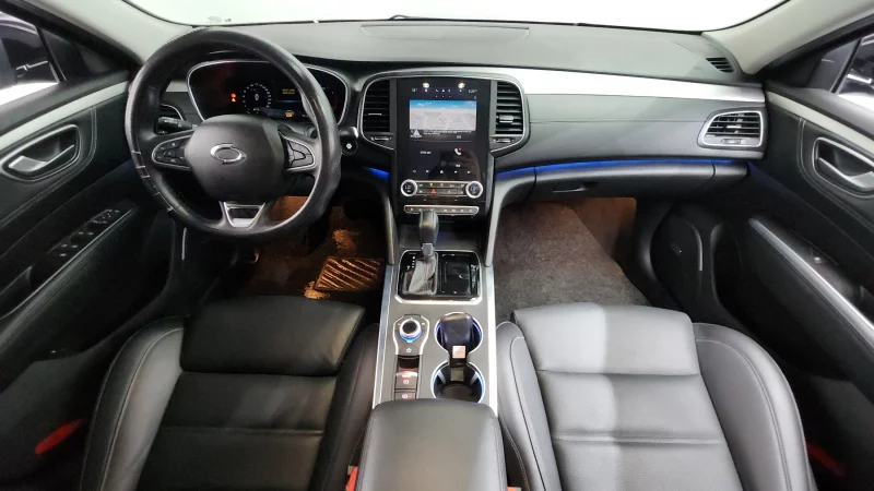 Renault SM6