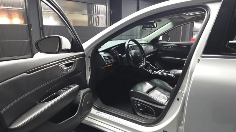 Renault SM6