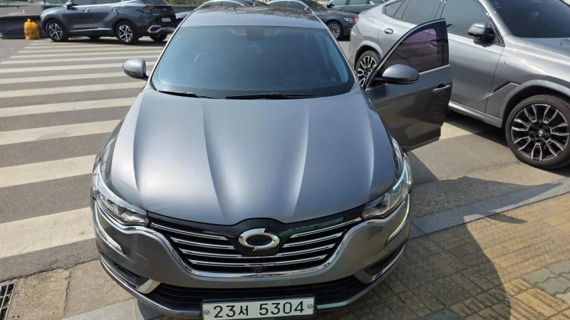 Renault SM6