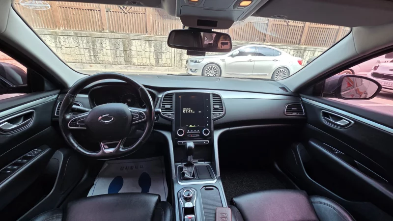 Renault SM6