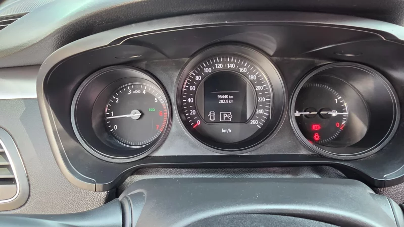 Renault SM6