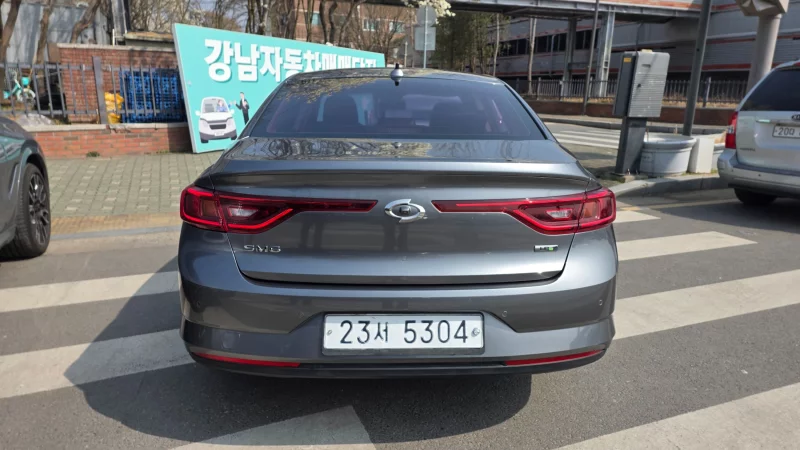 Renault SM6