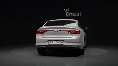 Renault SM6