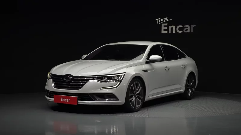 Renault SM6