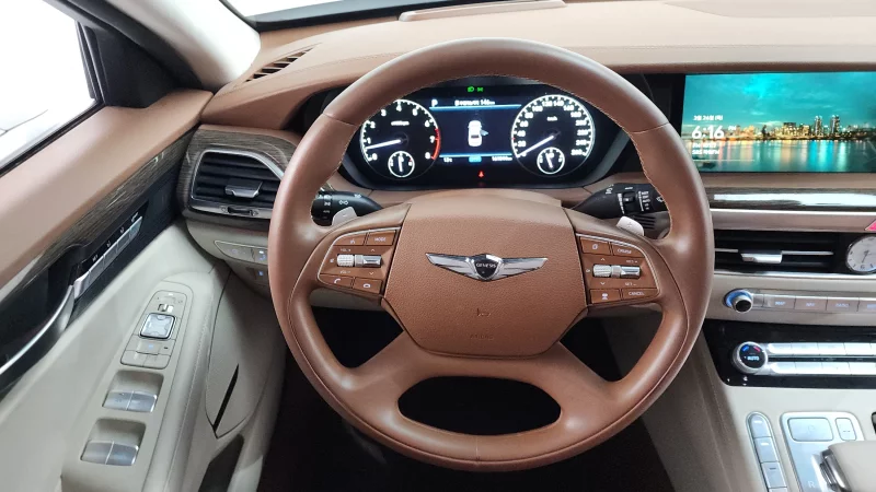 Genesis G90