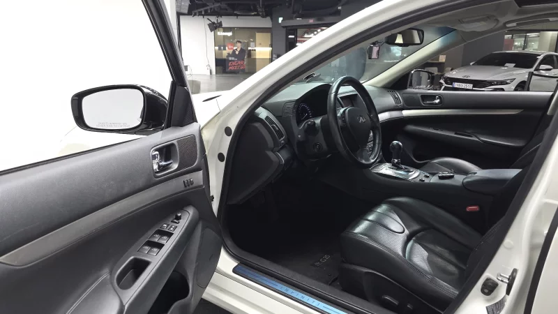 Infiniti G25
