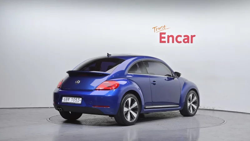 Volkswagen BEETLE