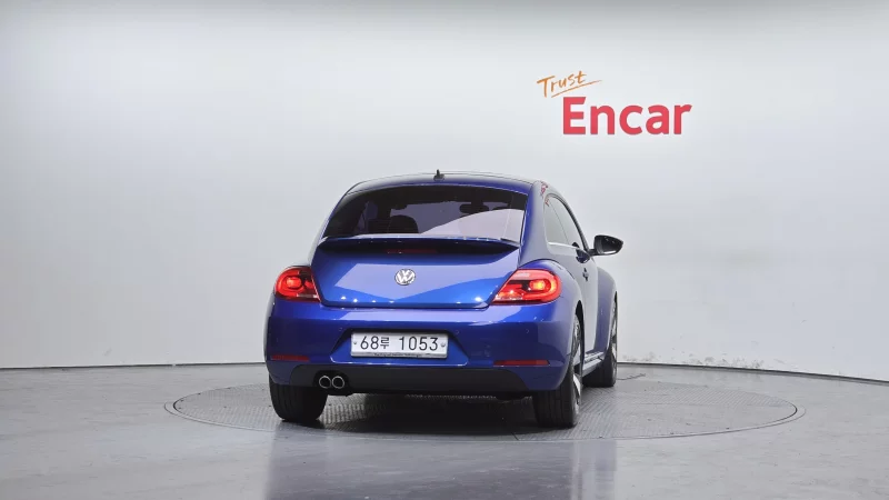 Volkswagen BEETLE