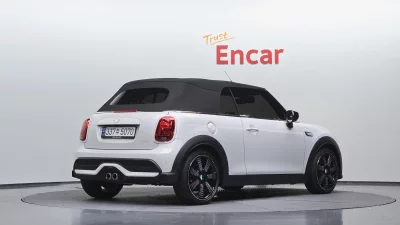 MINI Cooper Convertible