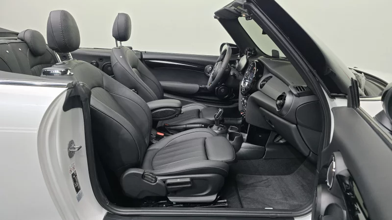 MINI Cooper Convertible