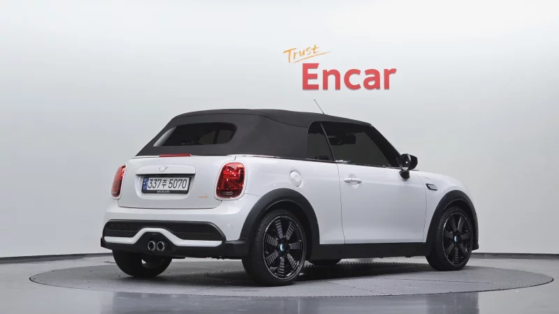 MINI Cooper Convertible