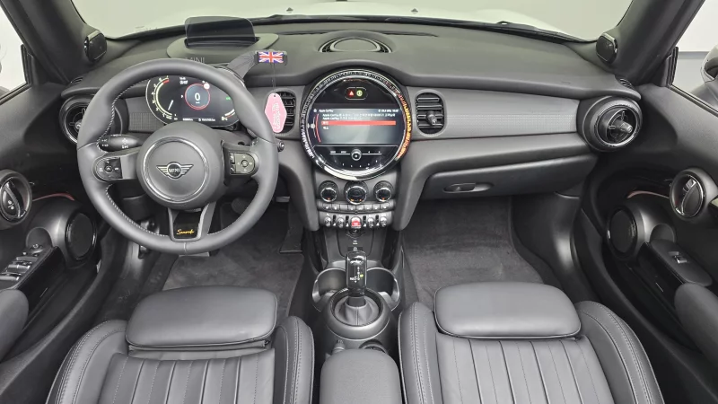 MINI Cooper Convertible