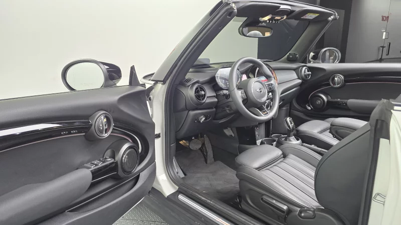 MINI Cooper Convertible