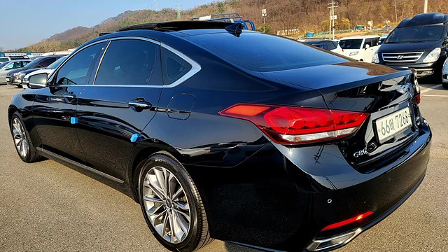 Hyundai Genesis