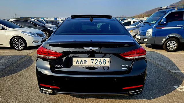Hyundai Genesis