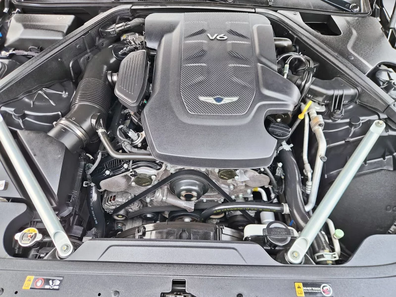 Genesis EQ900