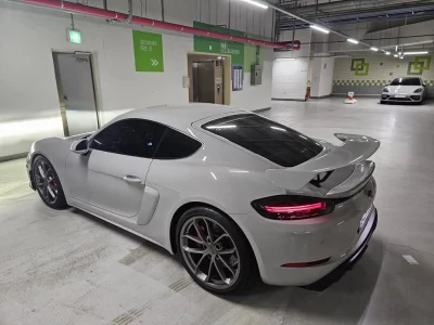 Porsche CAYMAN