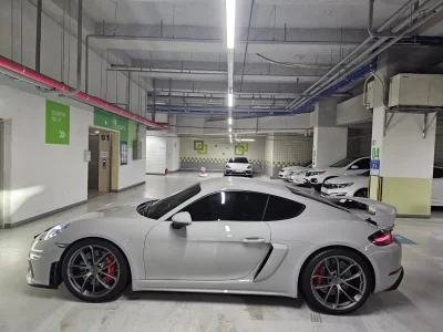Porsche CAYMAN