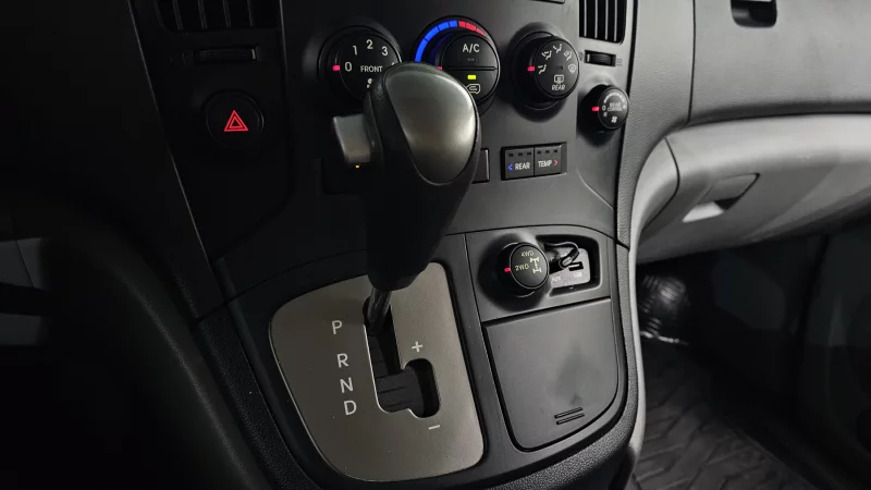 Hyundai Grand Starex