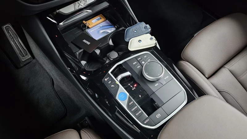 BMW iX3