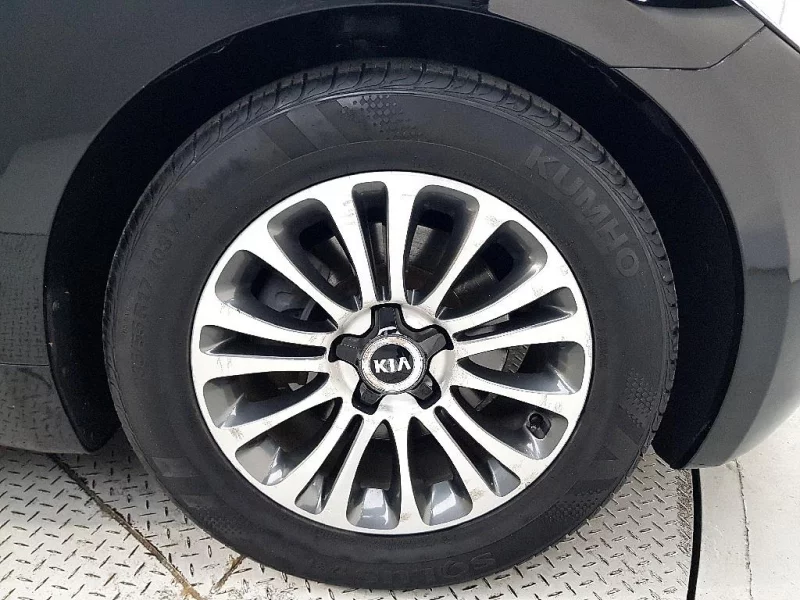 Kia K9