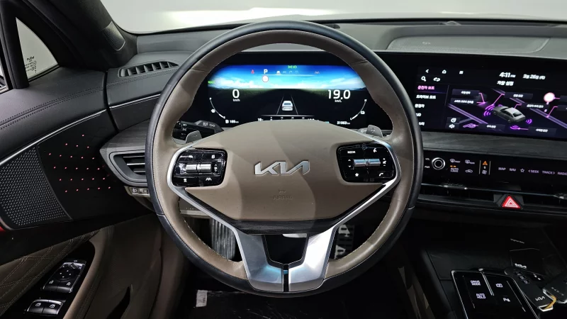 Kia K8