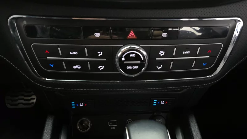 SsangYong Rexton Sports Khan