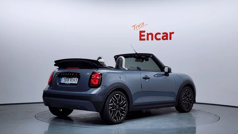 MINI Cooper Convertible