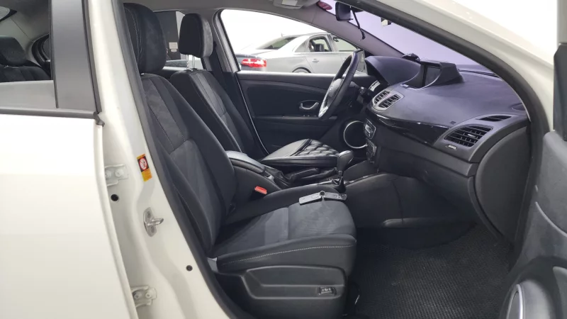 Renault SM3