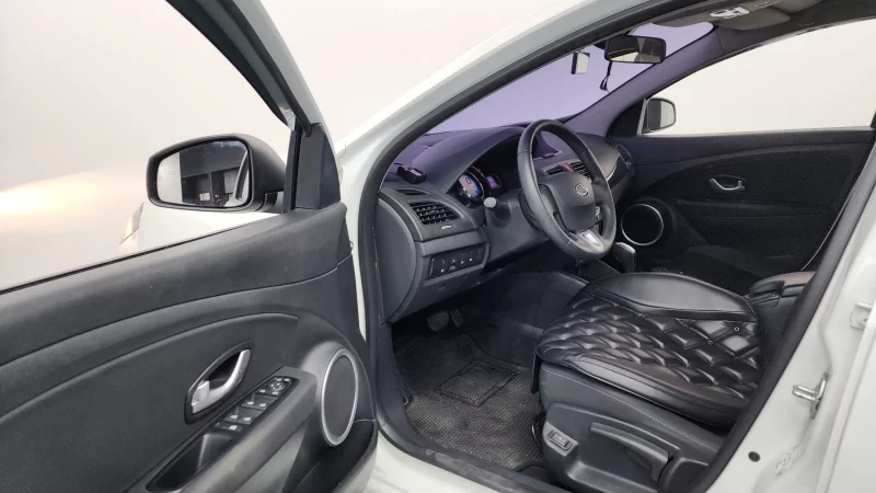 Renault SM3