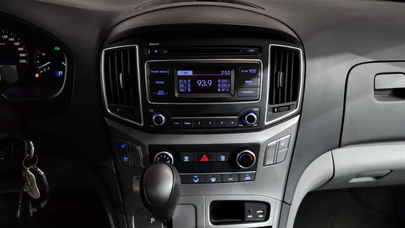 Hyundai Grand Starex